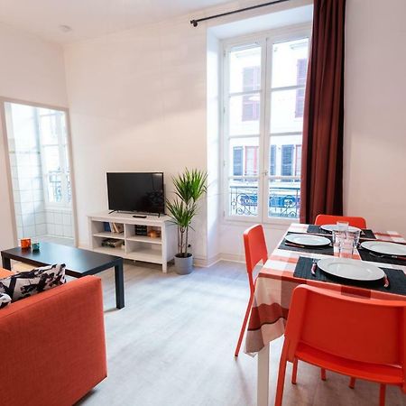 Appartement Coeur De Ville - Wifi - Lave-Seche Linge 波城 外观 照片